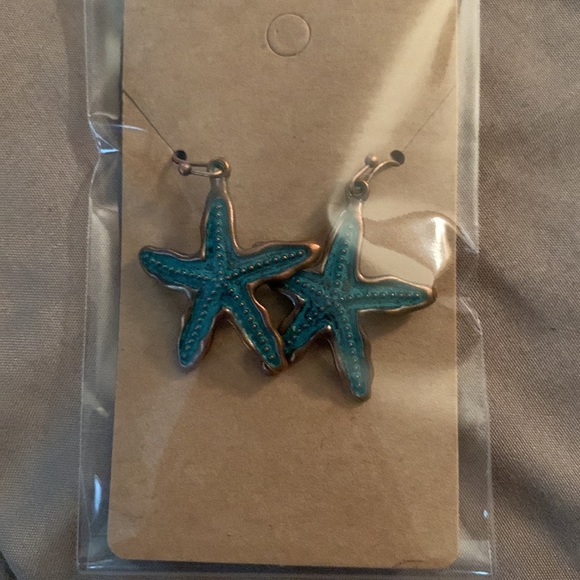 🌴LAST PAIR! NWT Turquoise Starfish Antique Bronze Look Earrings - Picture 2 of 2